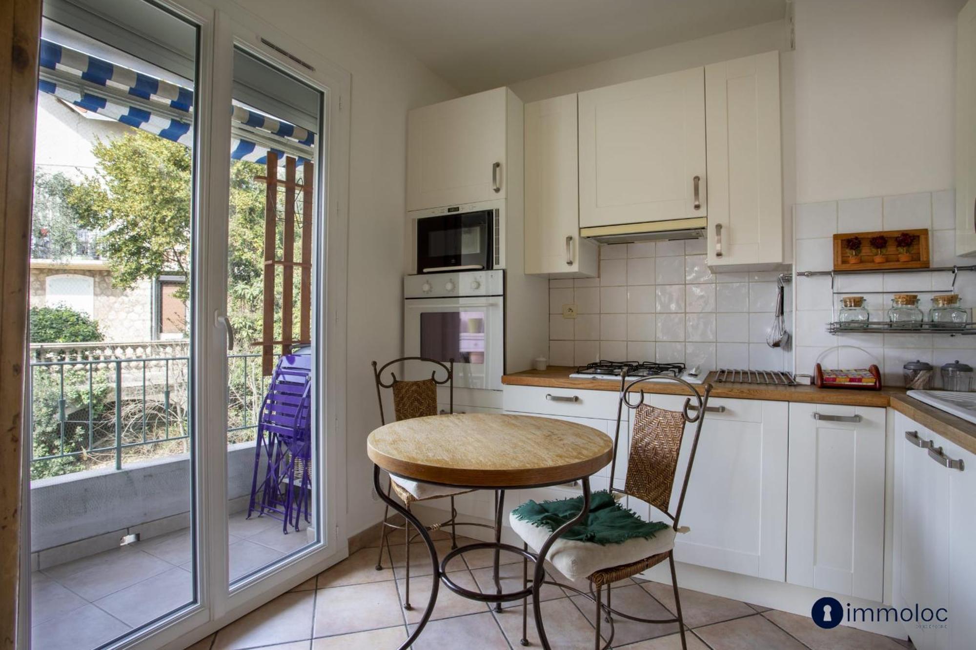 Air-conditioned In The Imperial Park Apartment